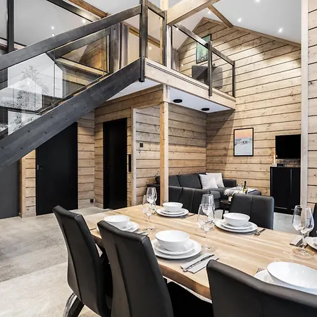 Lumikkomaeki B - Arctic Forest Retreat By Hilla *